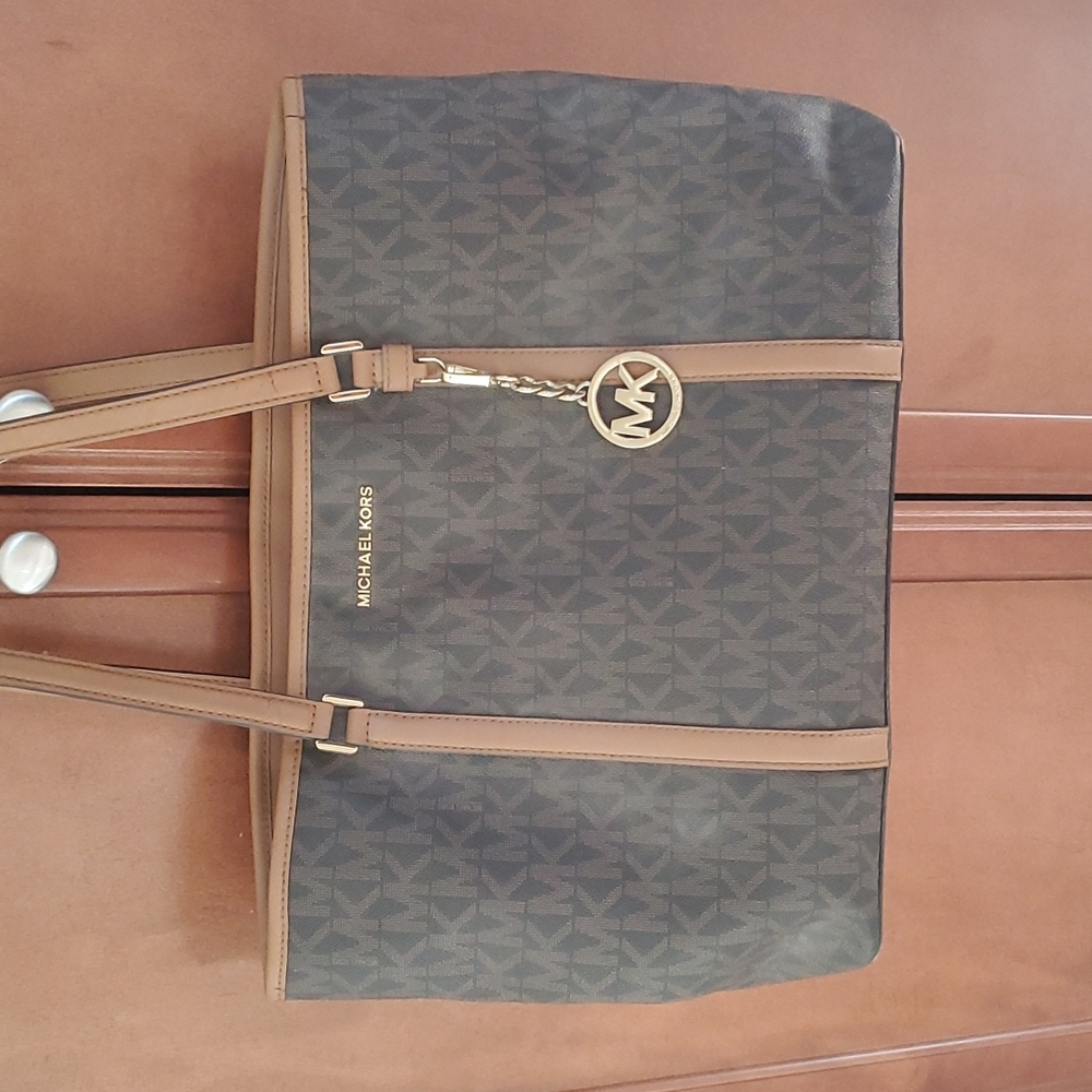 Michael Kors tote